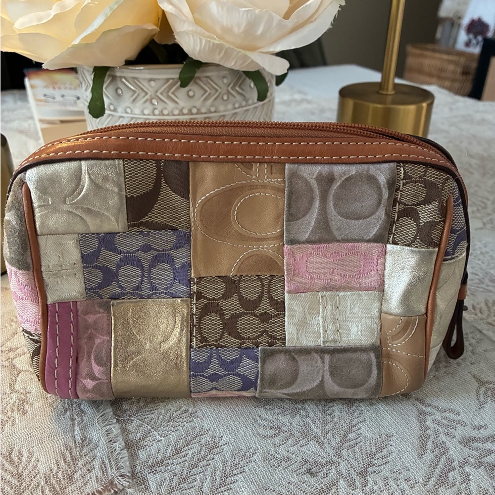 Authentic Coach Patchwork Cosmetic Bag - Style F1… - image 4